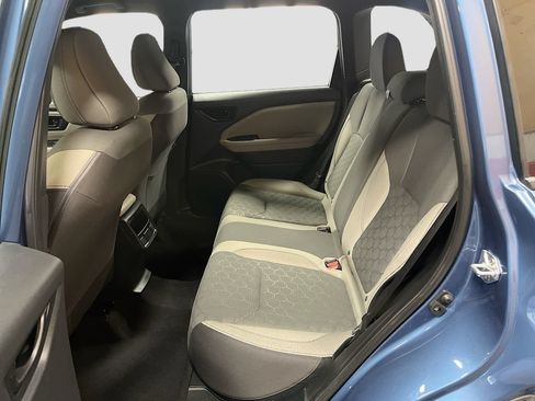 Used 2025 Subaru Forester AWD/4WD image 22