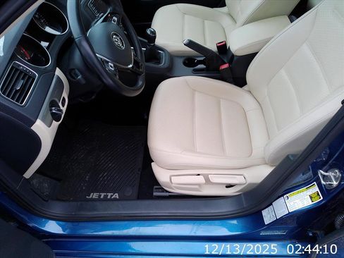 Used 2018 Volkswagen Jetta SE image 10