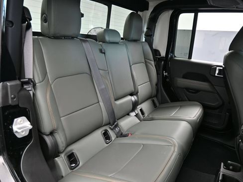 New 2026 Jeep Gladiator Mojave AWD/4WD image 39