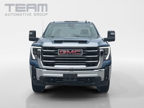 Used 2024 GMC Sierra 3500 SLE w/ SLE Convenience Package AWD/4WD image 2