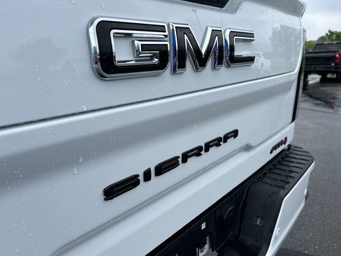 Used 2024 GMC Sierra 2500 AT4 w/ Max Trailering Package AWD/4WD image 11