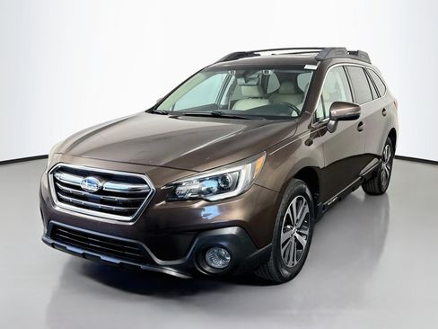 Used 2019 Subaru Outback 2.5i Limited AWD/4WD image 4