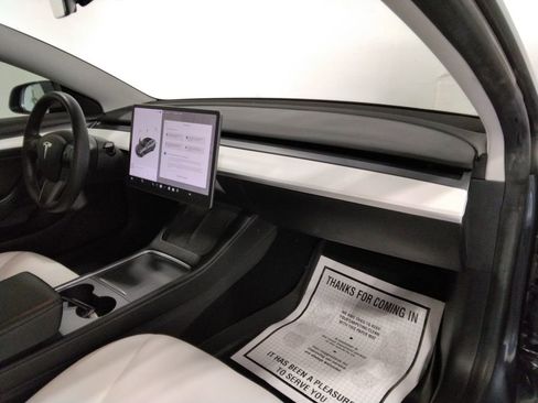 Used 2021 Tesla Model 3 Standard Range Plus image 38