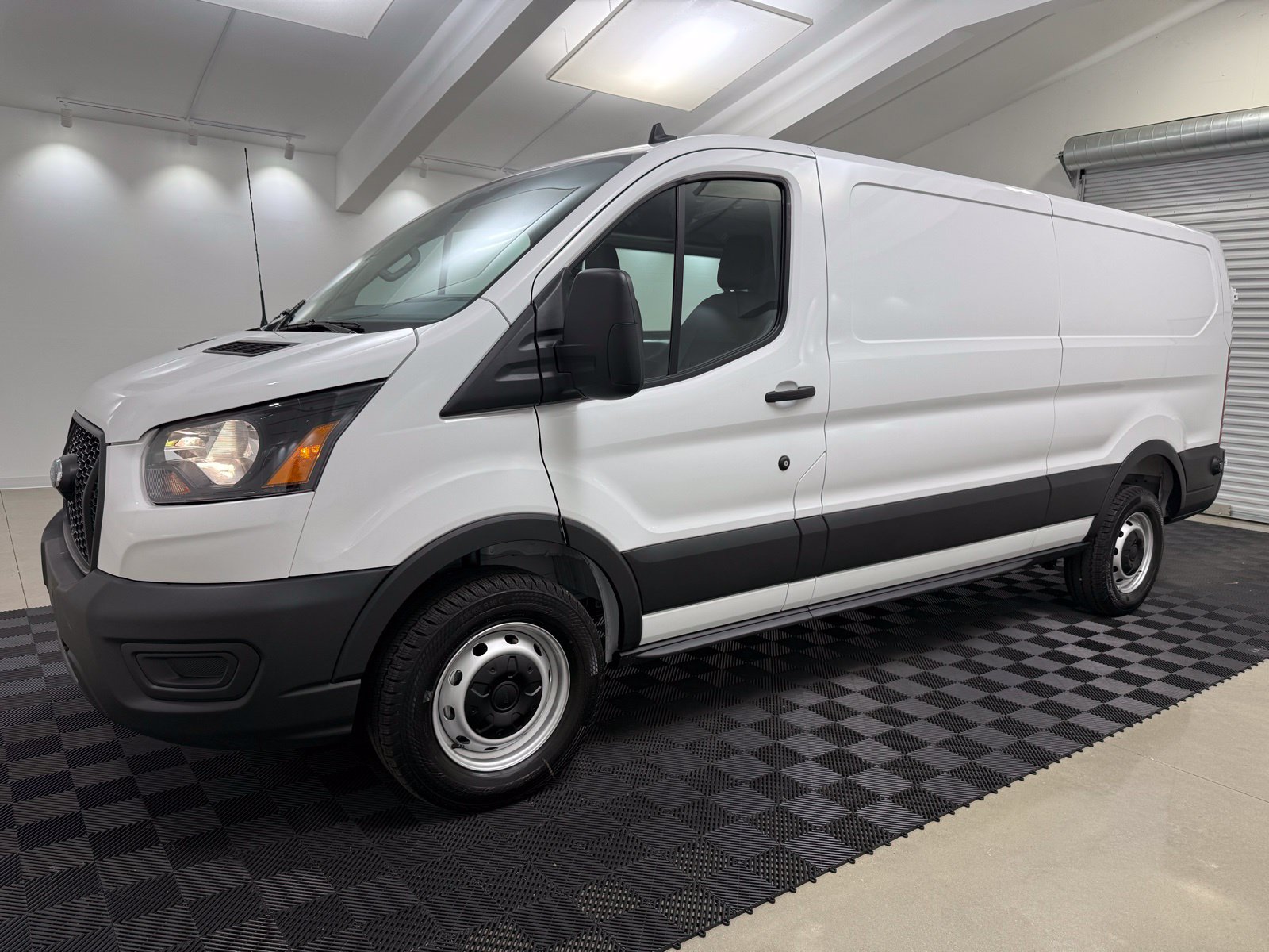 Used 2025 Ford Transit 250 Low Roof w/ Load Area Protection Package RWD image 3