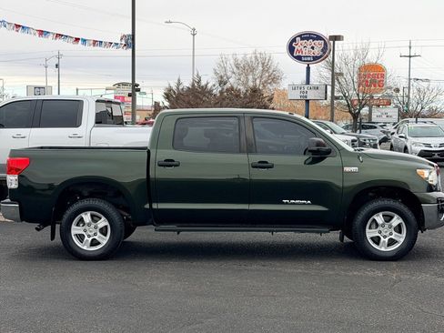 Used 2012 Toyota Tundra 4x4 CrewMax w/ Tow Pkg image 3
