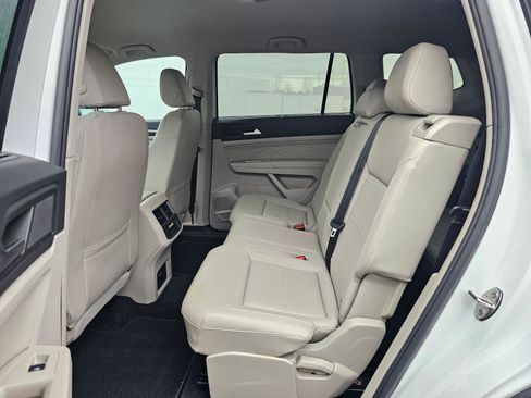Used 2023 Volkswagen Atlas SE AWD/4WD image 13