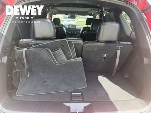 Used 2025 Honda Pilot Black Edition image 32