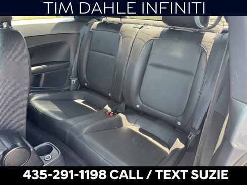 Used 2012 Volkswagen Beetle 2.5 image 12