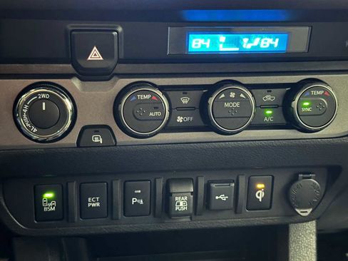 Certified 2023 Toyota Tacoma TRD Off-Road w/ Technology Package AWD/4WD image 15