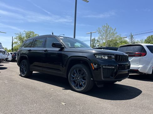 New 2026 Jeep Grand Cherokee L Limited AWD/4WD image 18