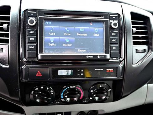 Used 2014 Toyota Tacoma PreRunner image 19