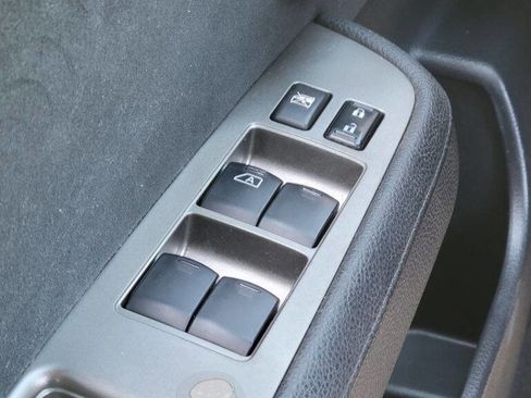 Used 2011 Nissan Versa 1.8 S w/ Plus Pkg image 25