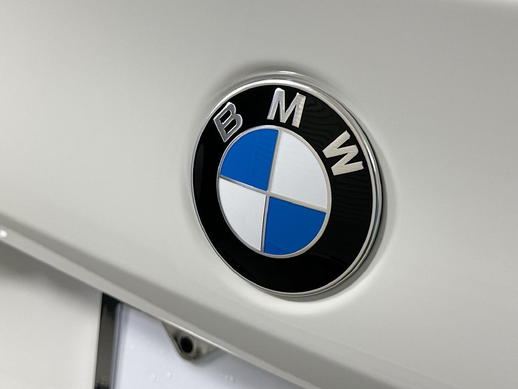 Used 2027 BMW 530i w/ M Sport Package RWD image 22
