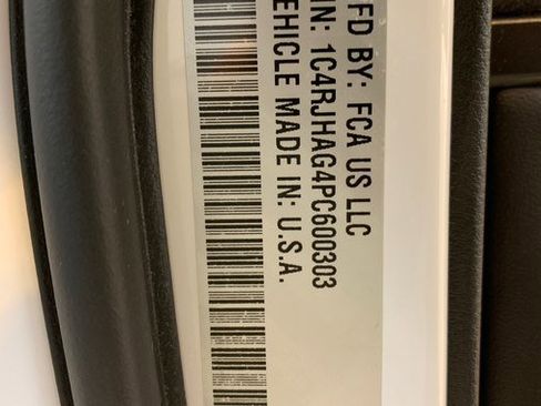 Used 2023 Jeep Grand Cherokee Altitude image 67