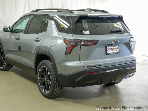 New 2026 Chevrolet Equinox RS w/ Convenience Package III AWD/4WD image 7