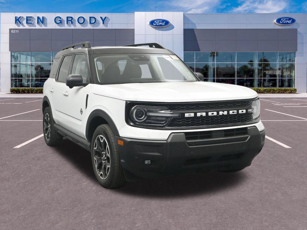 Used 2025 Ford Bronco Sport Outer Banks w/ Outer Banks Tech Package+ AWD/4WD image 4