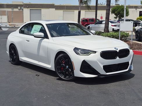 New 2026 BMW 230i Coupe w/ Premium Package RWD image 2