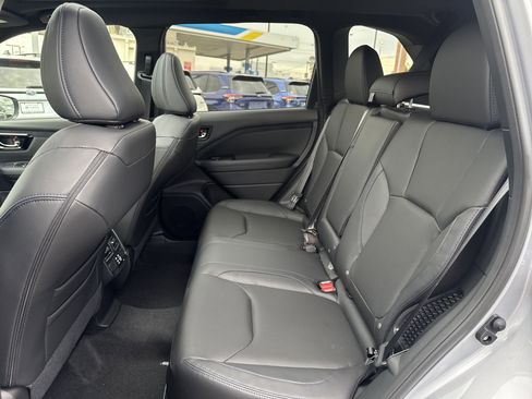 New 2025 Subaru Forester Limited image 30