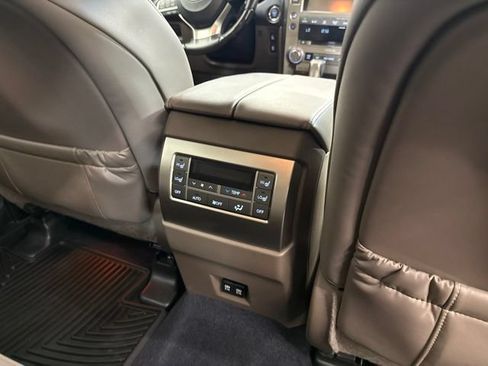 Used 2020 Lexus GX 460 Premium w/ Premium Package AWD/4WD image 13