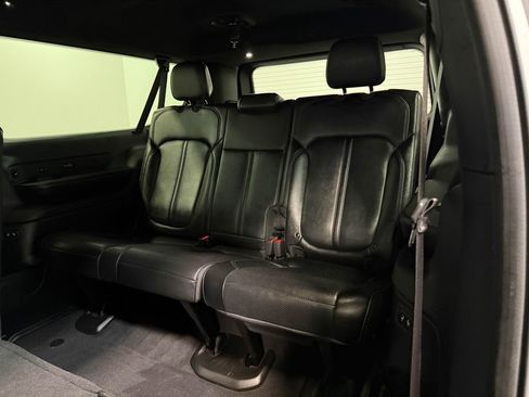 Used 2024 Jeep Wagoneer L Series II w/ Flexible Seating Group AWD/4WD image 49