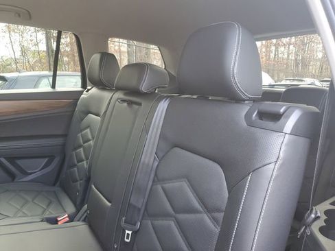 New 2026 Volkswagen Atlas SE image 10