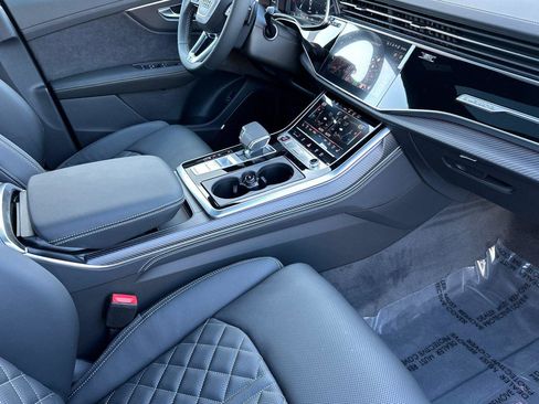 New 2026 Audi SQ8 Prestige image 15