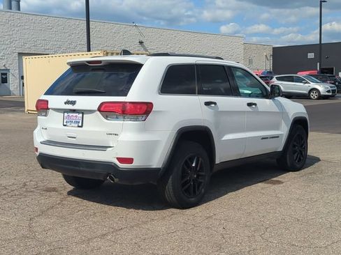 Used 2020 Jeep Grand Cherokee Limited AWD/4WD image 3