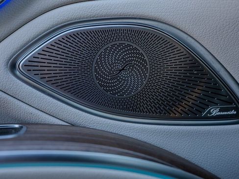 Used 2023 Mercedes-Benz EQS 580 4MATIC Sedan image 16