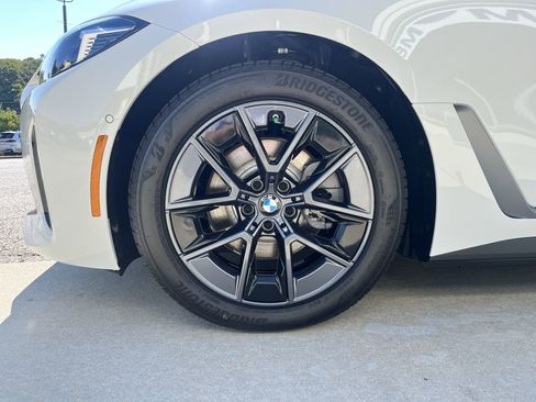 Used 2025 BMW i4 eDrive40 w/ Premium Package image 13