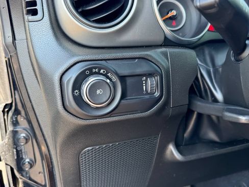 Used 2023 Jeep Wrangler Unlimited Sport AWD/4WD image 23