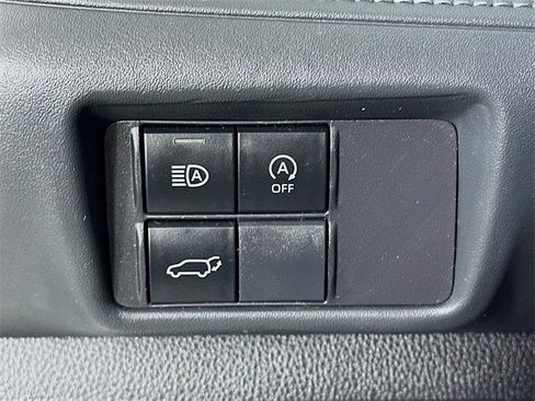 Used 2023 Toyota Highlander XLE image 24