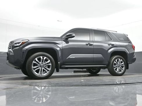Used 2025 Toyota 4Runner Limited AWD/4WD image 37