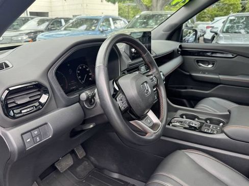 Used 2024 Honda Pilot TrailSport image 26