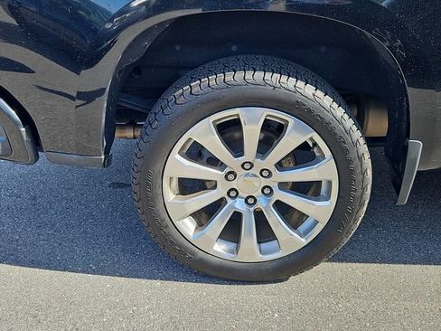 Used 2021 Chevrolet Silverado 1500 High Country w/ Technology Package image 5