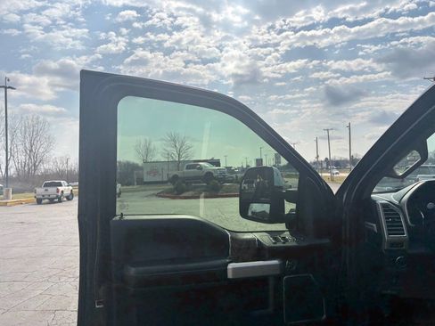 Used 2017 Ford F250 Lariat w/ Tow Technology Bundle AWD/4WD image 12