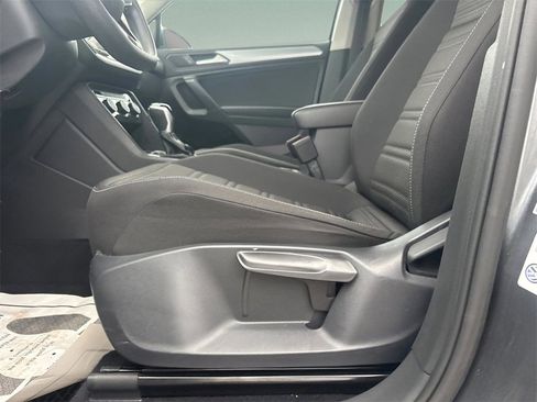 Used 2022 Volkswagen Tiguan S image 16