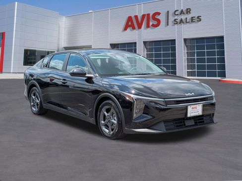 Used 2025 Kia K4 LXS FWD image 3