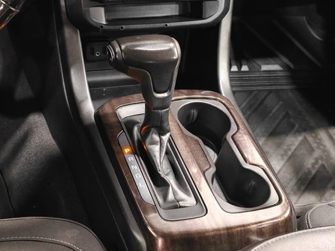Used 2019 GMC Canyon SLE AWD/4WD image 9
