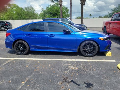 Used 2024 Honda Civic Sport image 3