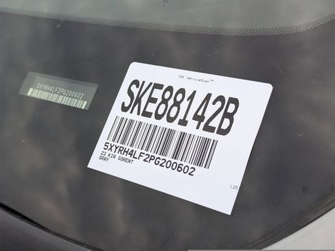 Used 2023 Kia Sorento EX w/ Panoramic Sunroof Package image 5