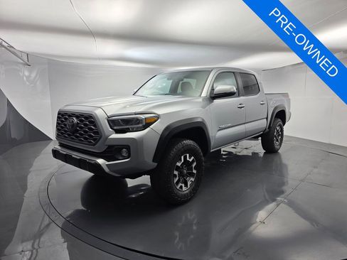 Used 2023 Toyota Tacoma TRD Off-Road w/ TRD Premium Off Road Package AWD/4WD image 8