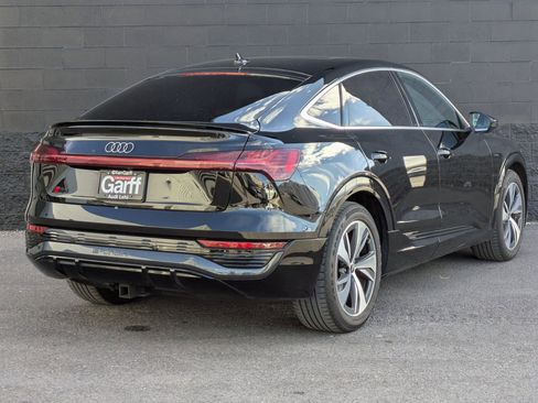 Used 2024 Audi Q8 e-tron Premium Plus w/ Premium Plus Package image 5