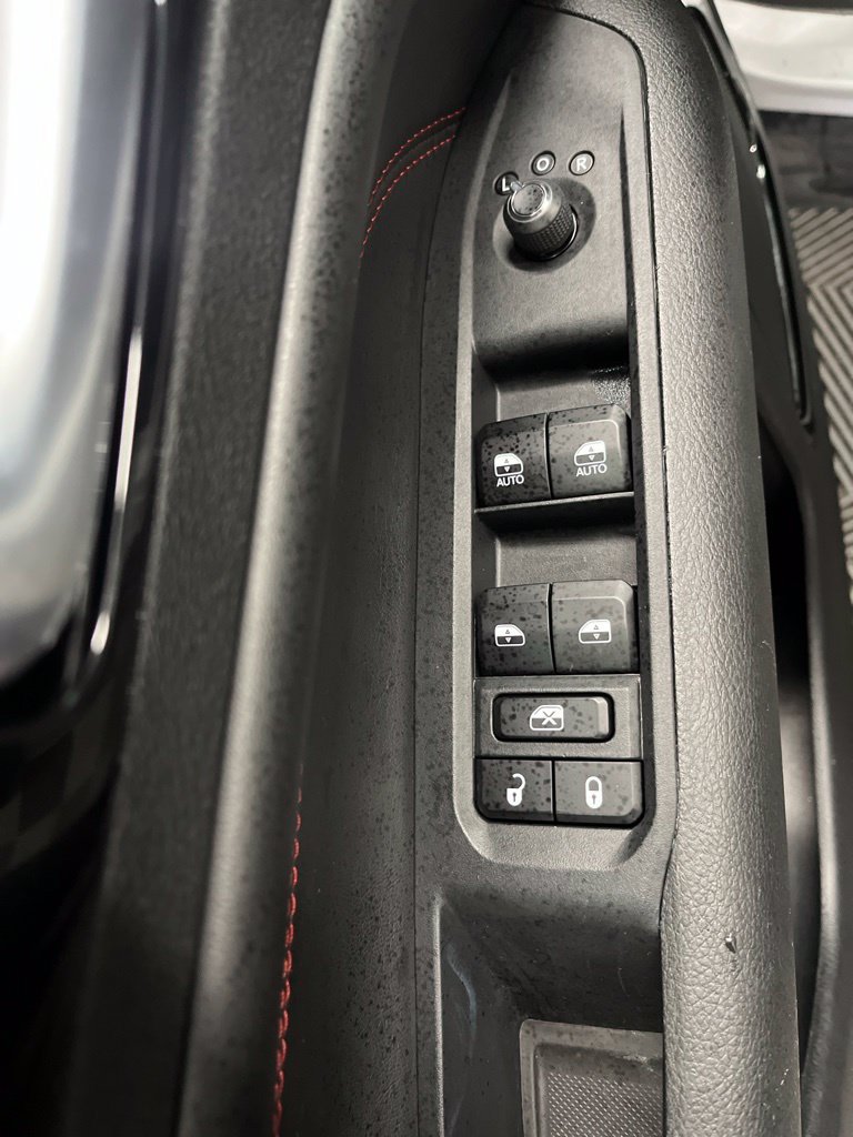 Used 2026 Jeep Compass Trailhawk AWD/4WD image 21