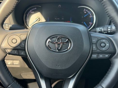 Used 2022 Toyota RAV4 XSE w/ XSE Grade Weather Package AWD/4WD image 12