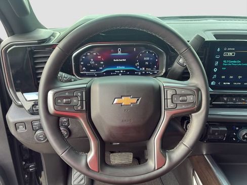 Used 2025 Chevrolet Silverado 3500 High Country w/ High Country Premium Package AWD/4WD image 18