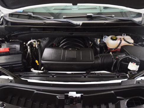 Used 2024 GMC Yukon XL Denali AWD/4WD image 32