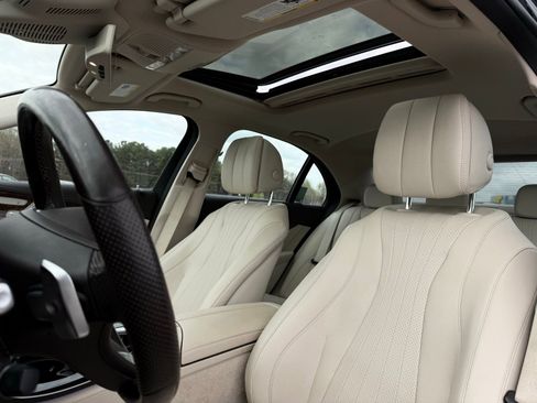 Used 2017 Mercedes-Benz E 300 4MATIC image 28
