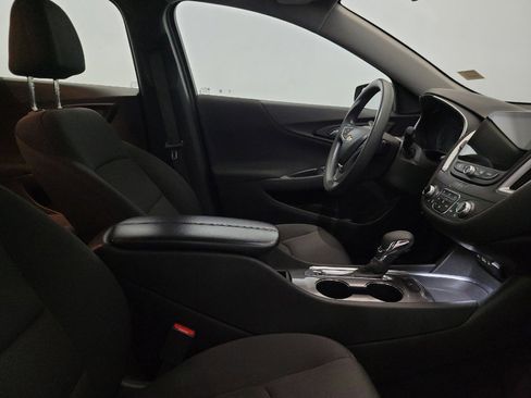 Used 2022 Chevrolet Malibu LT FWD image 21