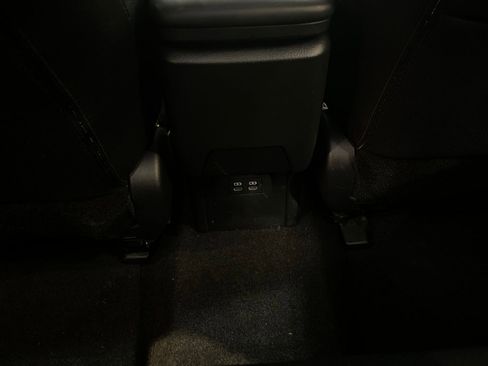 Used 2025 Toyota Prius LE image 24