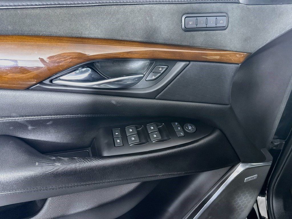 Used 2019 Cadillac Escalade Premium Luxury w/ Escalade Sport Edition RWD image 21